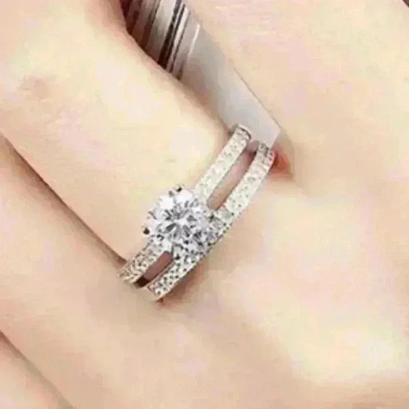 - 💝925 Silver Plated 2 PCs CZ Lovely Wedding Couple Ring, GPMB1397 - Picture 2 of 7